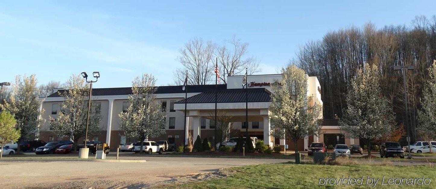 Wingate By Wyndham Buckhannon Hotel Exterior photo