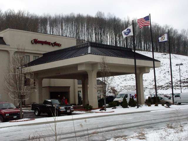 Wingate By Wyndham Buckhannon Hotel Exterior photo